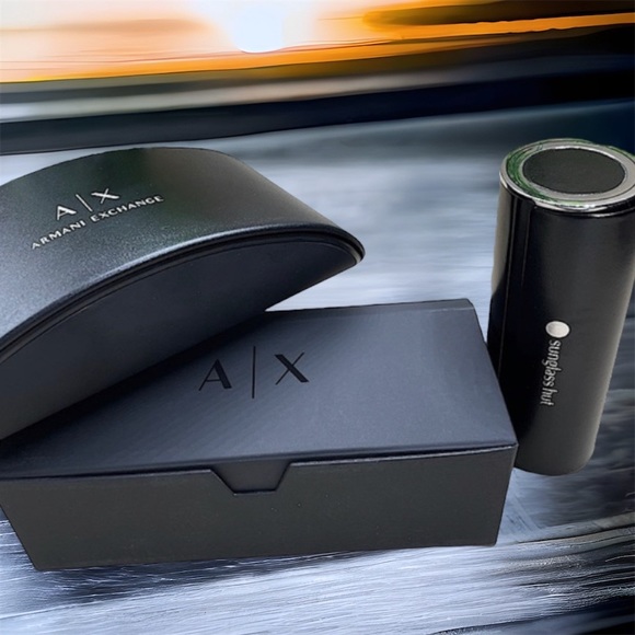 AlX Armani Exchange l Sunglasses Set Sunglasses l Case l Care Kit l New - Picture 9 of 9